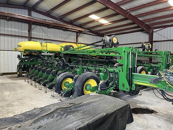 Image of John Deere 1770 Primary image
