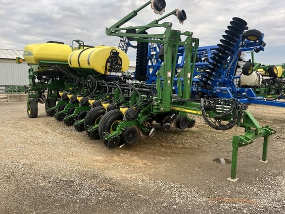 Image of John Deere 1770 Primary image