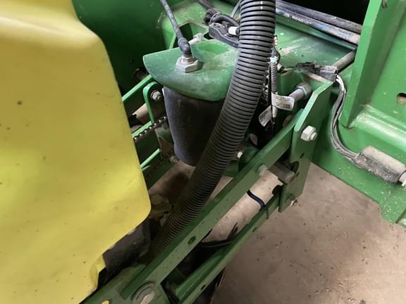 Image of John Deere 1770 equipment image 3