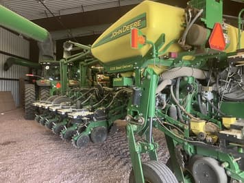 Main image John Deere 1770