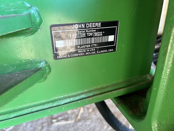 Image of John Deere 1770 equipment image 3