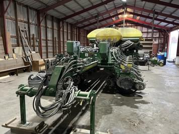 Main image John Deere 1770