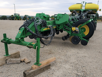 Main image John Deere 1770