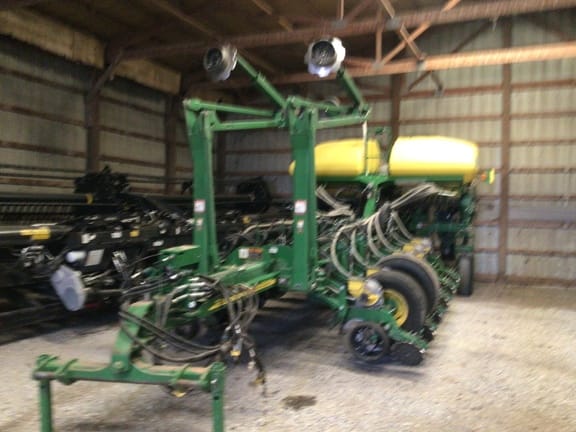 Main image John Deere 1770
