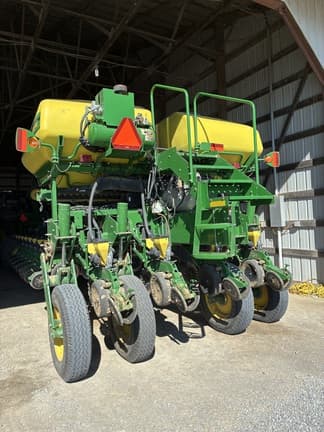 Image of John Deere 1770 equipment image 3