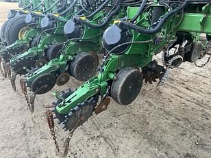 Main image John Deere 1770 4