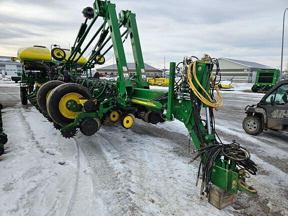 Image of John Deere 1770 equipment image 2