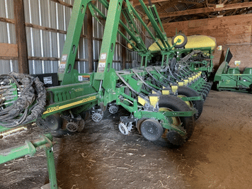 Main image John Deere 1770