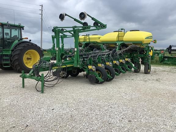 Image of John Deere 1770 Primary image