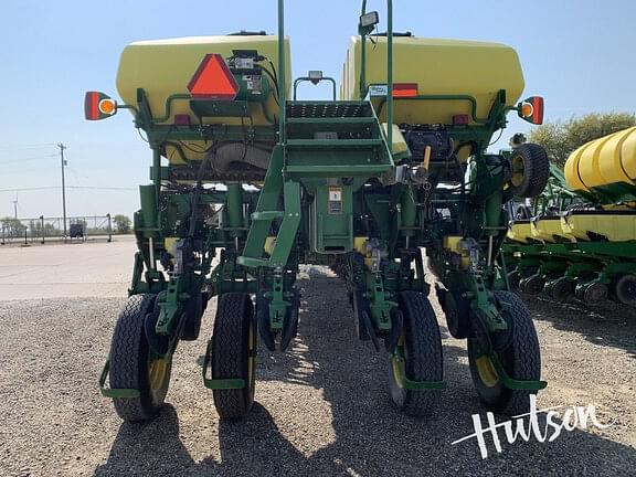 Image of John Deere 1770 equipment image 2