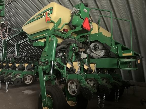 Image of John Deere 1770 Primary image