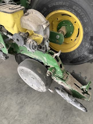 Image of John Deere 1770 equipment image 3