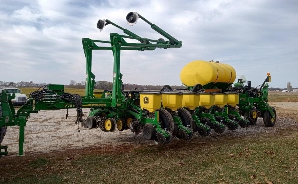 Image of John Deere 1775 Primary image