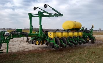 Main image John Deere 1775