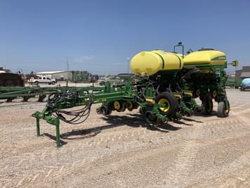 Main image John Deere 1775