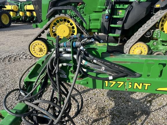 Image of John Deere 1775 equipment image 3