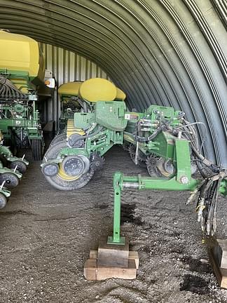Image of John Deere 1775 Primary image