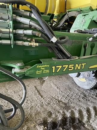 Image of John Deere 1775 equipment image 3