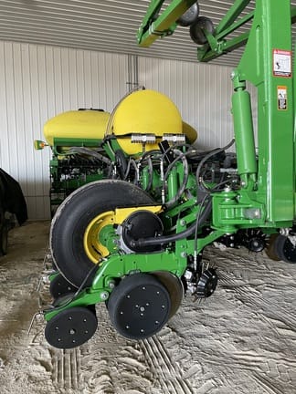 Main image John Deere 1775