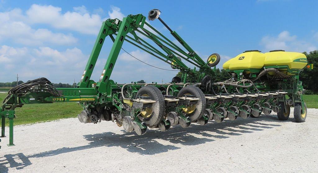 Image of John Deere 1775 Primary image