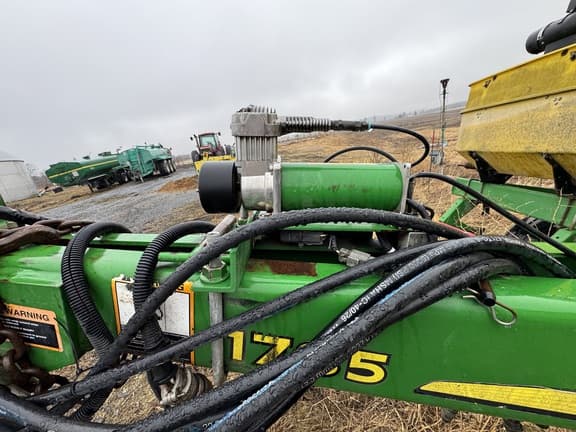 Image of John Deere 1785 equipment image 4