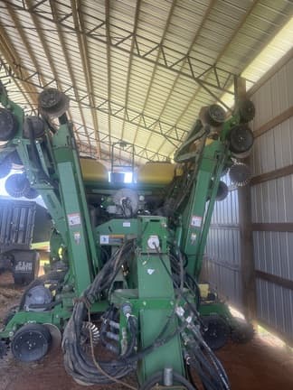 Image of John Deere 1790 equipment image 1