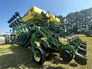 2014 John Deere 1790 Equipment Image0