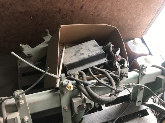 Image of John Deere 1790 equipment image 2