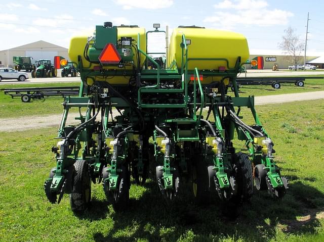 Image of John Deere 1790 equipment image 3