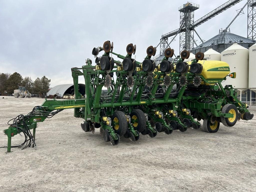 2014 John Deere 1790 Equipment Image0