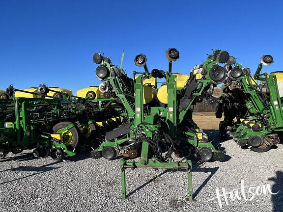 Image of John Deere 1790 equipment image 2