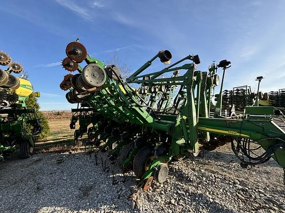 Image of John Deere 1790 equipment image 1