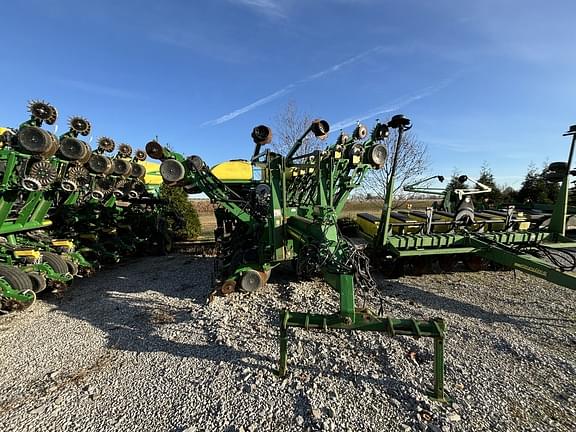 Image of John Deere 1790 equipment image 2