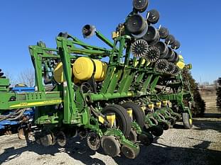 2014 John Deere 1790 Equipment Image0
