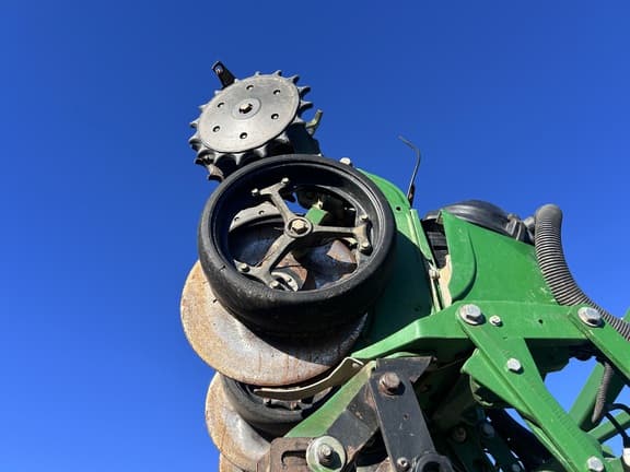 Image of John Deere 1790 equipment image 4