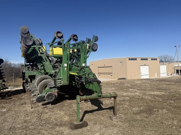 Image of John Deere 1790 equipment image 3