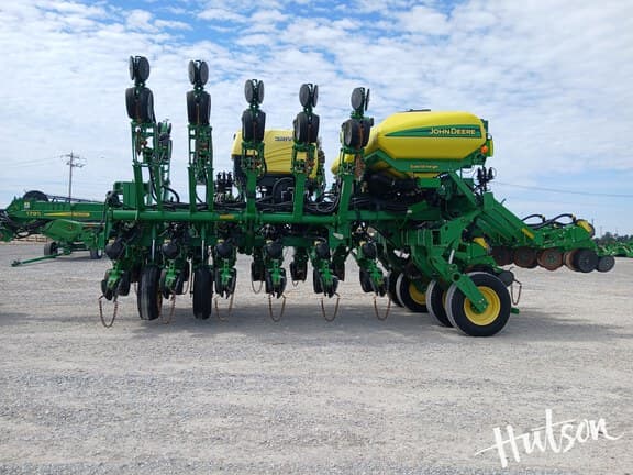 Image of John Deere 1795 equipment image 2