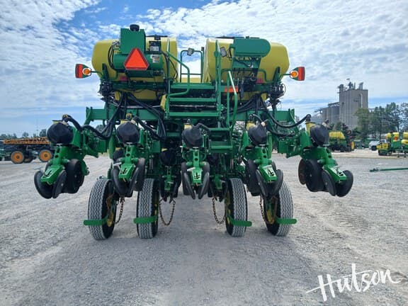 Image of John Deere 1795 equipment image 4