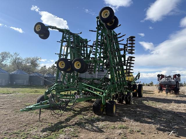 Image of John Deere 1830 equipment image 3