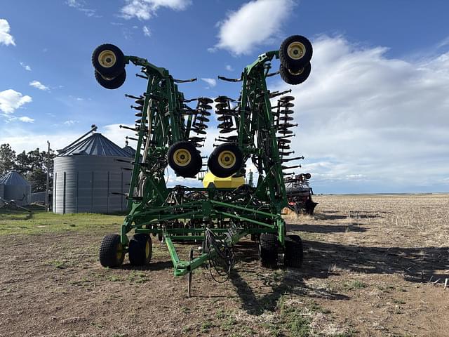 Image of John Deere 1830 equipment image 1