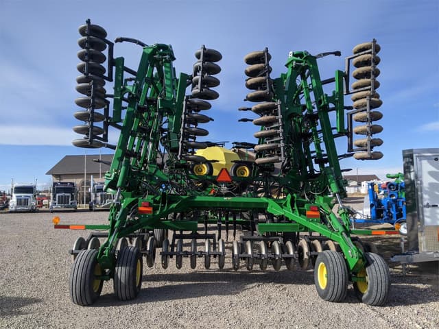 Image of John Deere 1830 equipment image 3