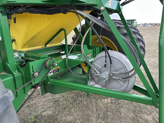 Image of John Deere 1835 equipment image 3