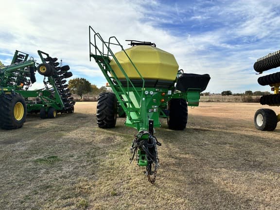 Image of John Deere 1890 equipment image 1