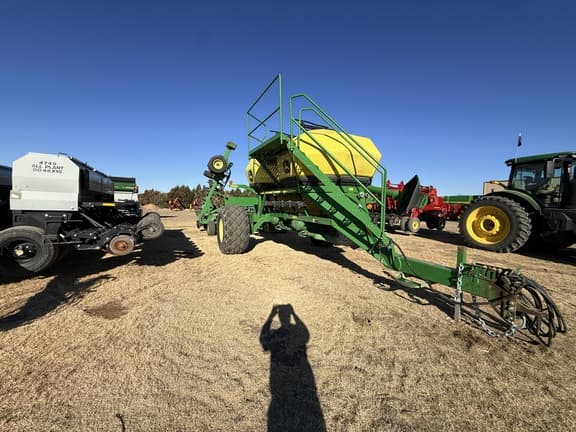 Image of John Deere 1890 equipment image 1