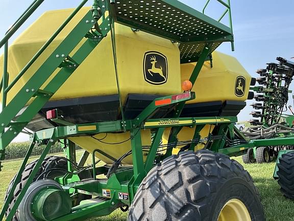 Image of John Deere 1890 equipment image 3