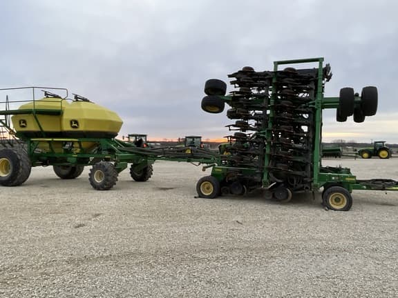 Image of John Deere 1890 equipment image 3
