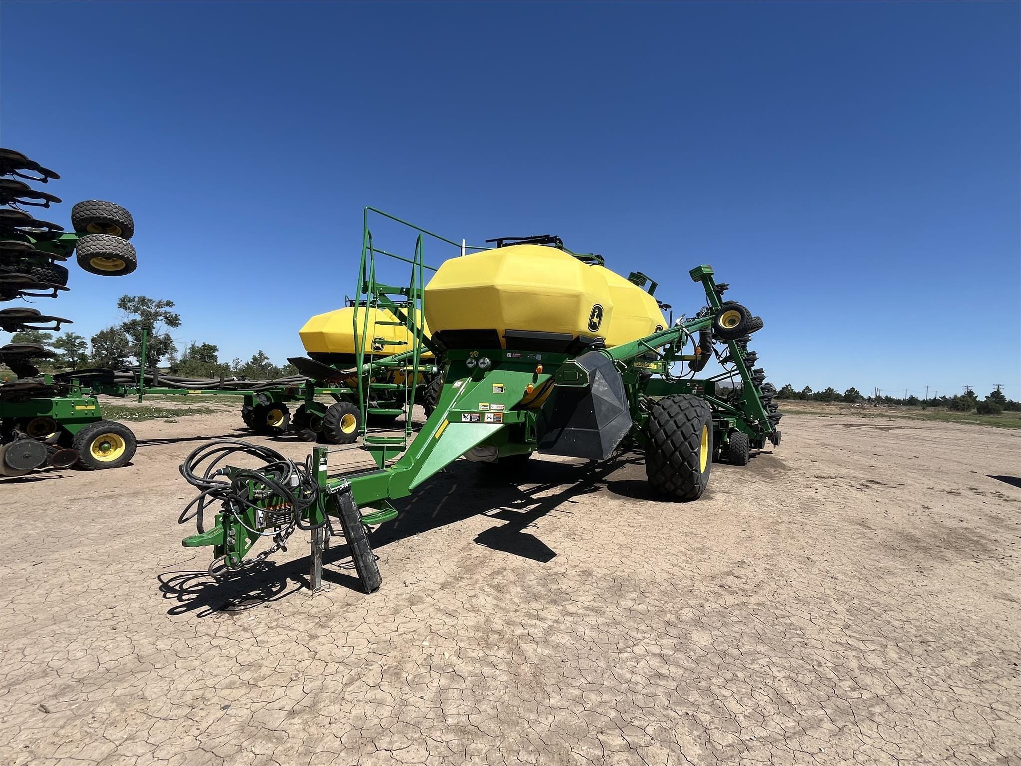 2014 John Deere 1890 Equipment Image0