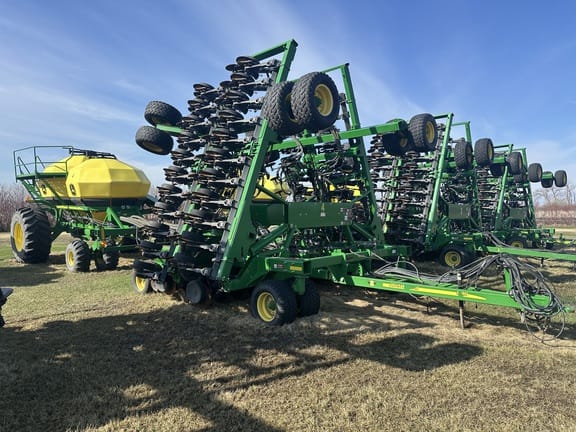 2014 John Deere 1890 Equipment Image0