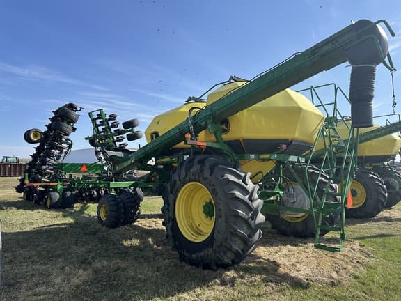 Image of John Deere 1890 equipment image 4