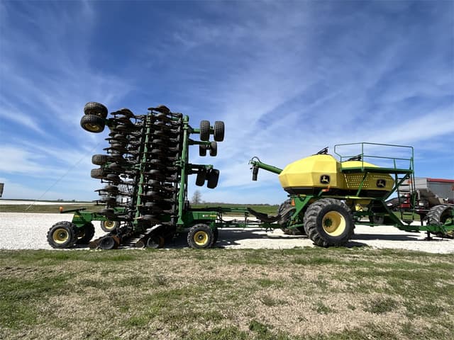 Image of John Deere 1890 equipment image 2